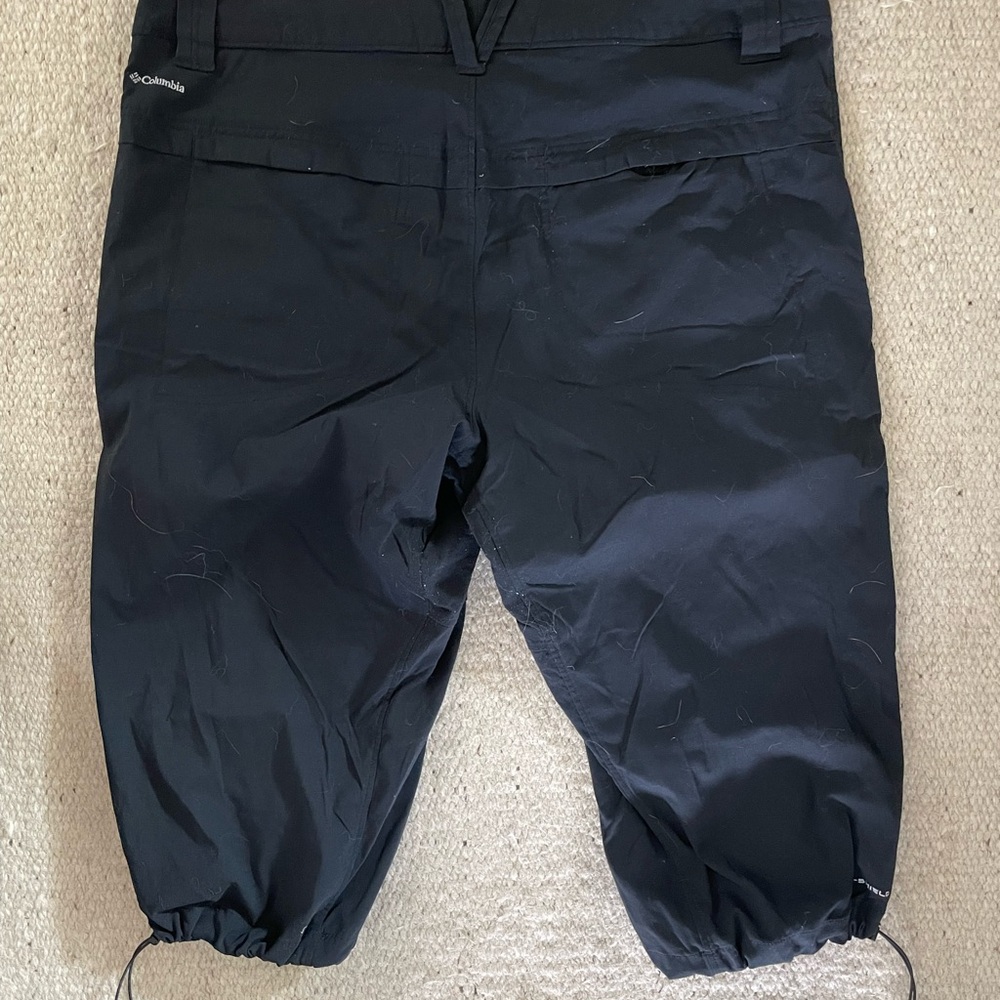 Black Columbia mini-shade sun protection capris